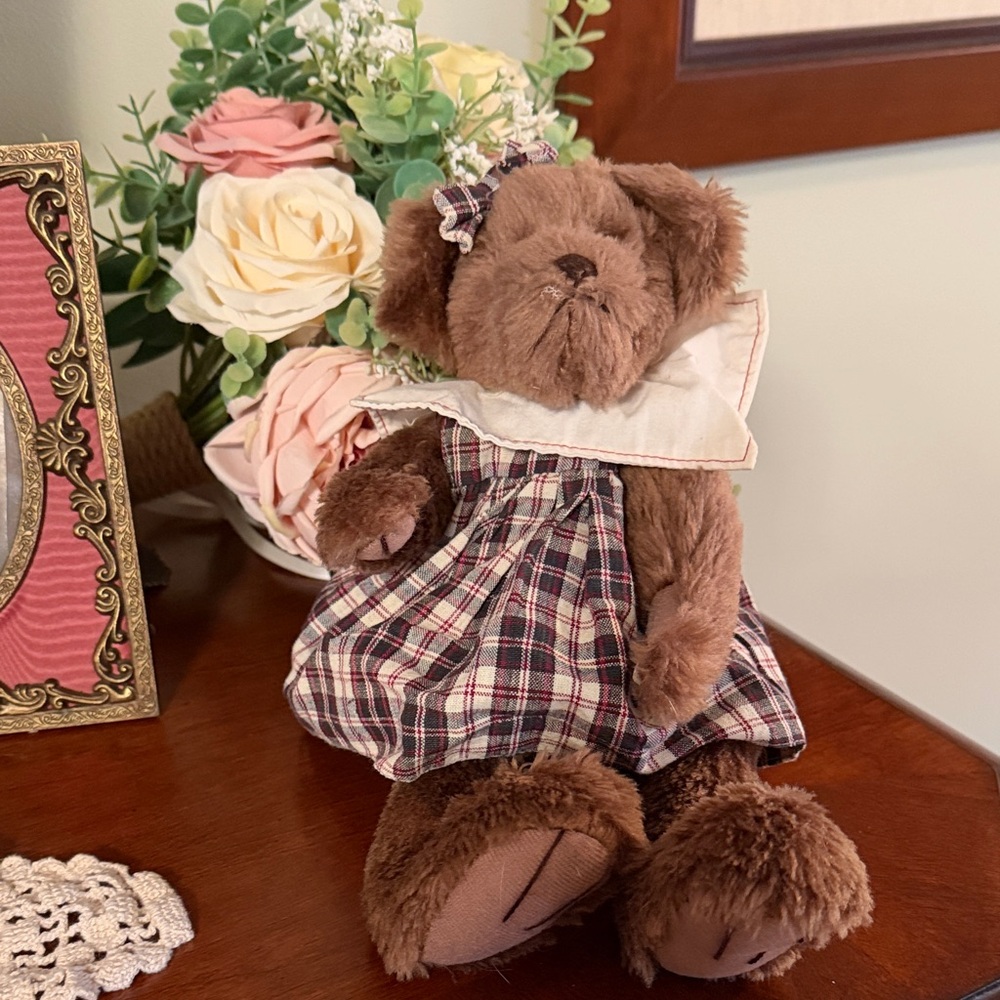 Vintage Teddy Bear (tear in one leg …see pics) approx 12”